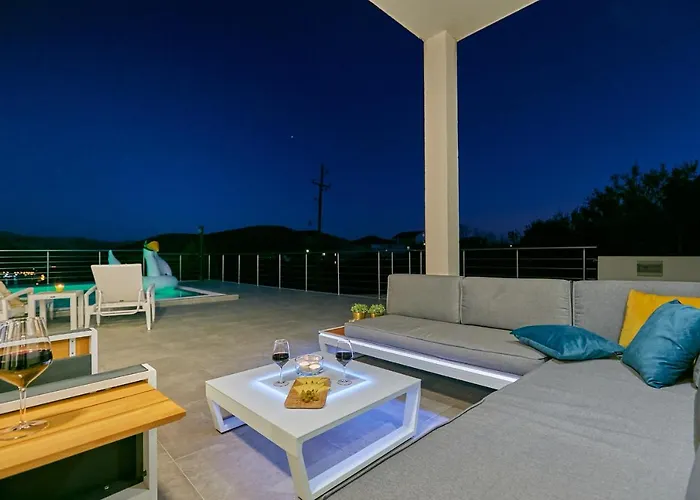 Callista Villa