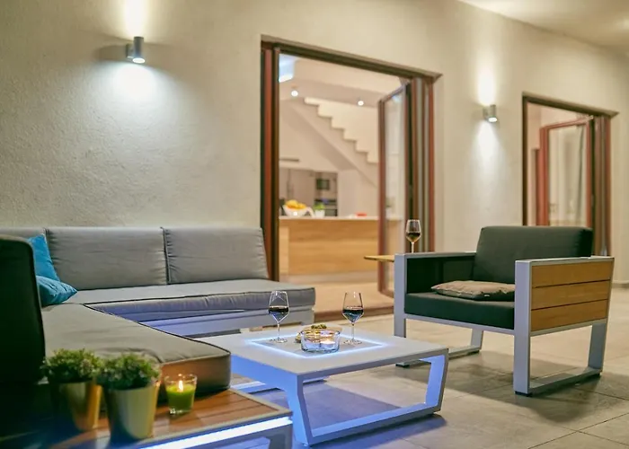 Callista Villa *